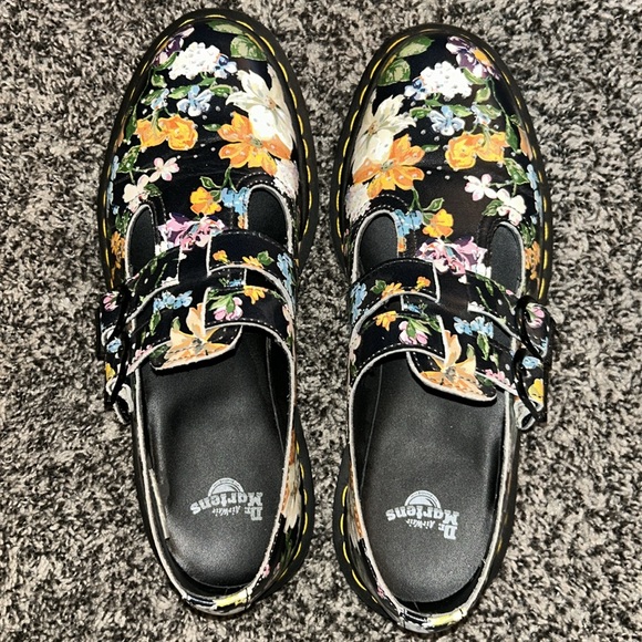 Dr. Marten's Floral Wanderlust Mary Janes Size 8 SUPER CUTE - Picture 3 of 7